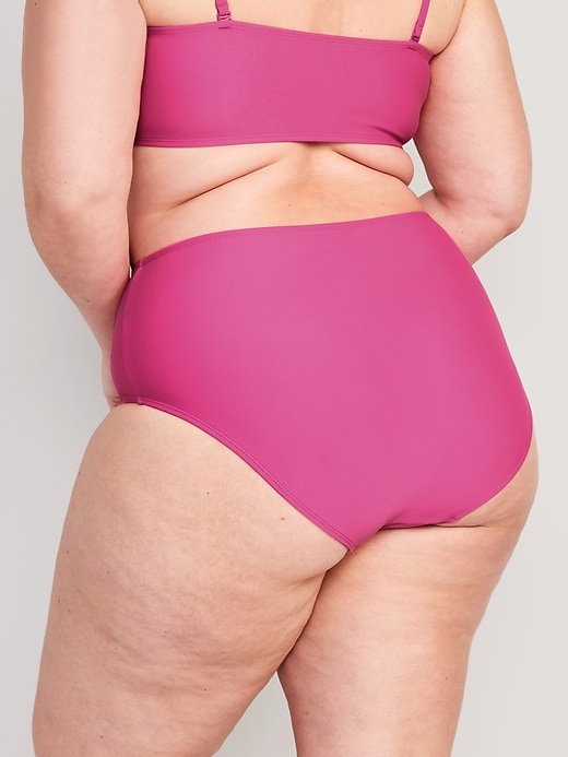 L'image numéro 8 présente Bas de bikini à taille haute pour Femme