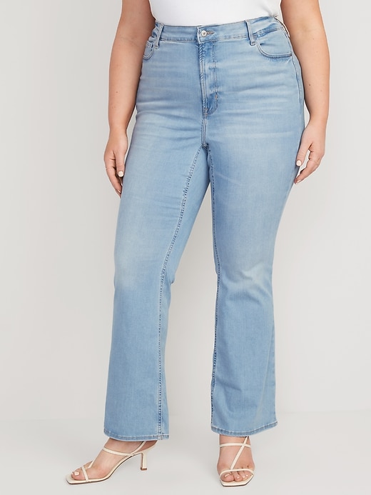 FitsYou 3-Sizes-In-One Extra High-Waisted Flare Jeans for Women