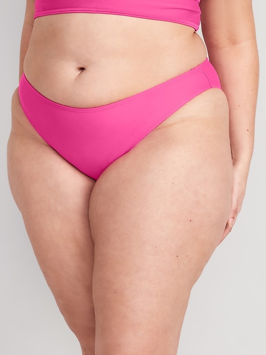 L'image numéro 7 présente Culotte de bikini classique à taille haute pour Femme