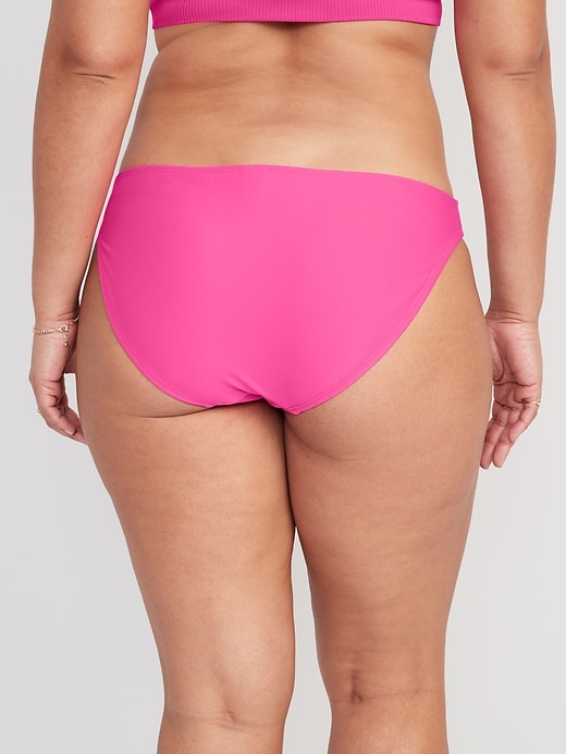 L'image numéro 6 présente Culotte de bikini classique à taille haute pour Femme