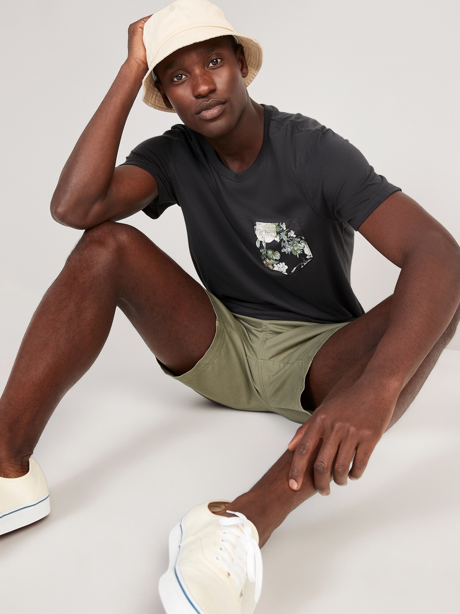 Soft-Washed Crew-Neck Graphic-Pocket T-Shirt for Men | Old Navy