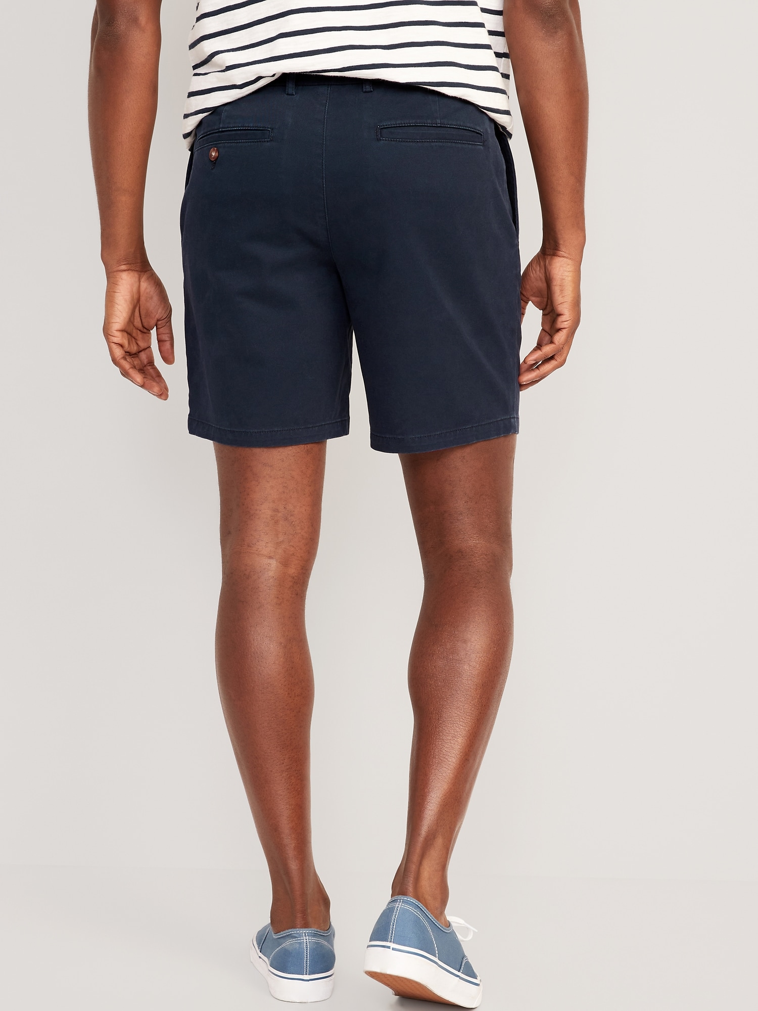 Slim Built-In Flex Ultimate Chino Pleated Shorts -- 7-inch inseam