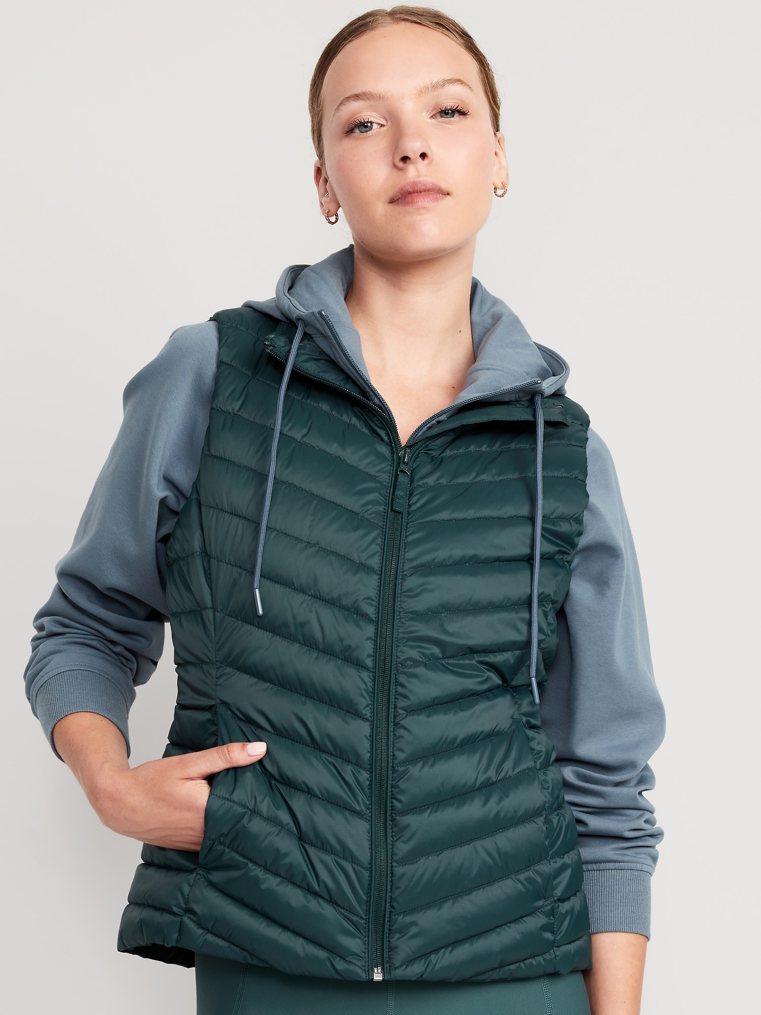 Narrow-Channel Quilted Puffer Vest for Women | Old Navy
