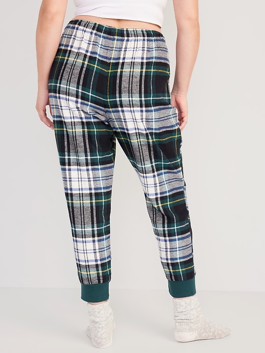 L'image numéro 6 présente Pantalon de pyjama de style jogging en flanelle à imprimé pour Femme