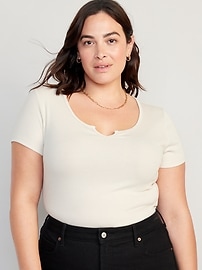 T-shirt ajusté en tricot côtelé pour Femme