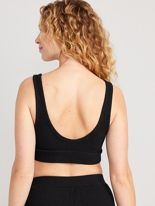 L'image numéro 2 présente Soutien-gorge seconde peau de pyjama en tricot gaufré à col en V pour Femme