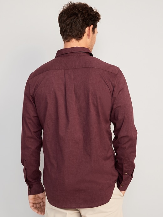 L'image numéro 2 présente Chemise passe-partout à coupe étroite en popeline à Extensibilité intégrée pour Homme