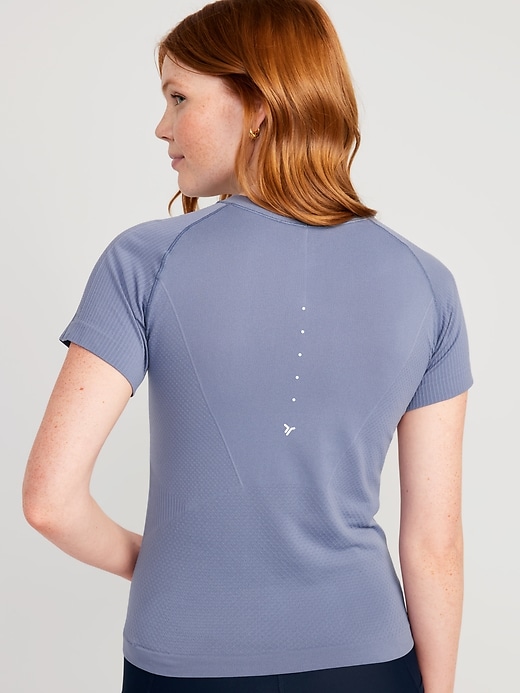Voir une image plus grande du produit 2 de 3. T-shirt Performance ajusté sans coutures pour Femme