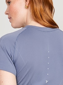 View large product image 3 of 3. Fitted Seamless Performance T-Shirt
