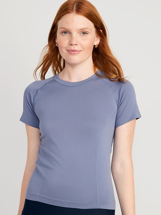 Voir une image plus grande du produit 1 de 3. T-shirt Performance ajusté sans coutures pour Femme