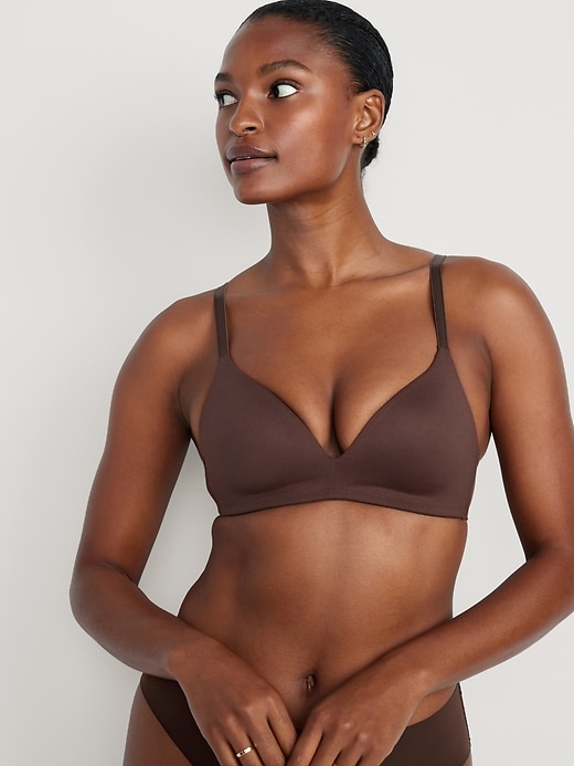 The Best-Selling Wireless Bra That  Shoppers Call a 'Godsend' Is on  Sale for $21