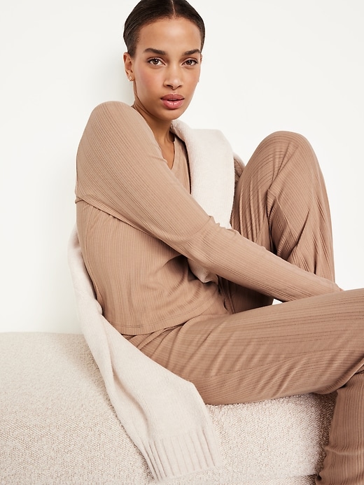 L'image numéro 3 présente Haut de pyjama en tricot pointelle pour Femme