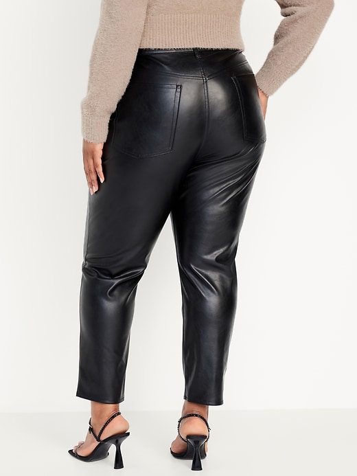 L'image numéro 8 présente Pantalon OG droit à taille haute en similicuir longueur cheville pour Femme