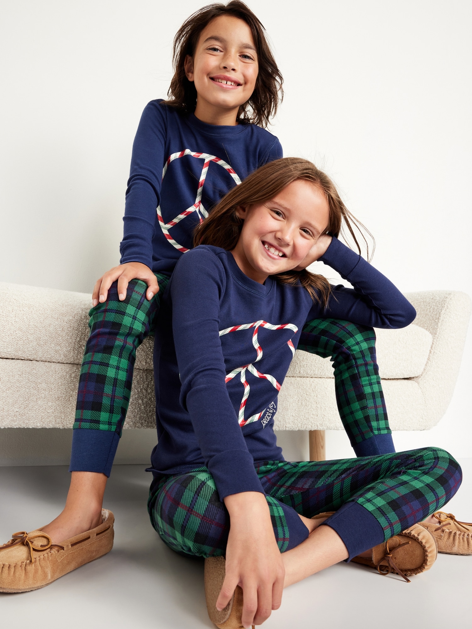 Gender Neutral Graphic Snug Fit Pajama Set for Kids Old Navy