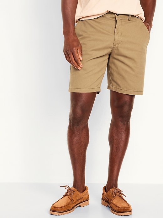 L'image numéro 1 présente Short chino étroit Première nécessité à Extensibilité intégrée pour Homme (entrejambe de 8 cm)