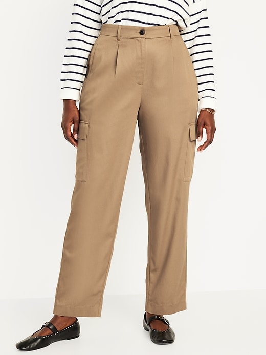 L'image numéro 5 présente Pantalon Taylor cargo à taille très haute