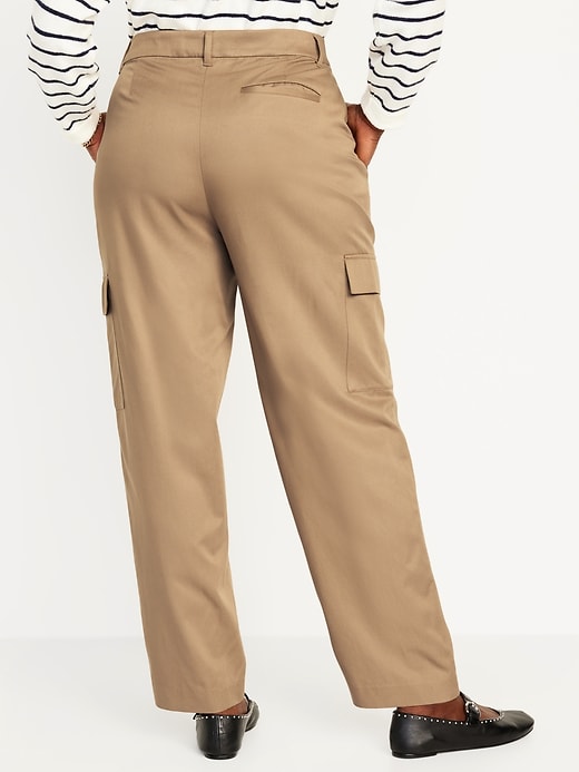 L'image numéro 6 présente Pantalon Taylor cargo à taille très haute