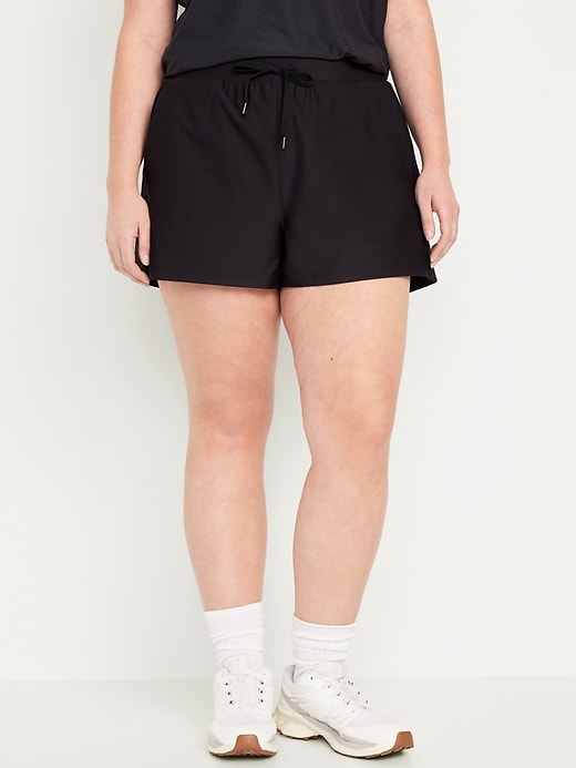 L'image numéro 5 présente Short PowerSoft à taille haute pour Femme, entrejambe de 7,5 cm