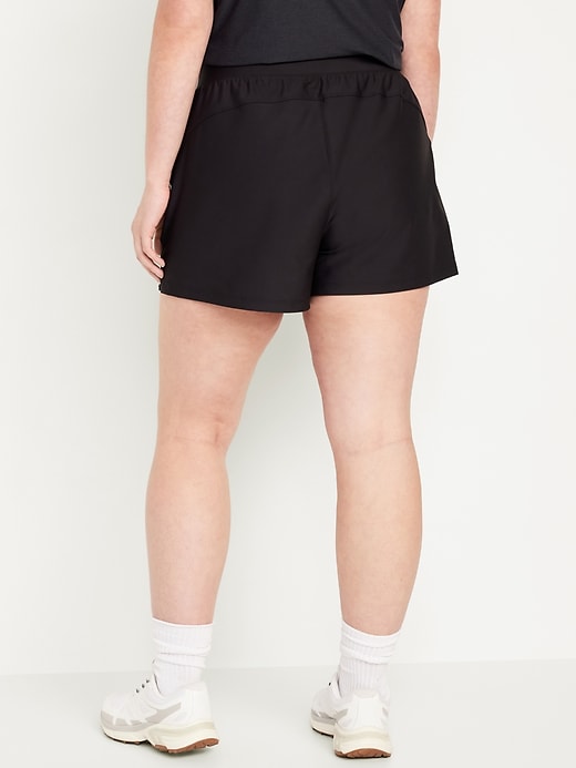 L'image numéro 6 présente Short PowerSoft à taille haute pour Femme, entrejambe de 7,5 cm