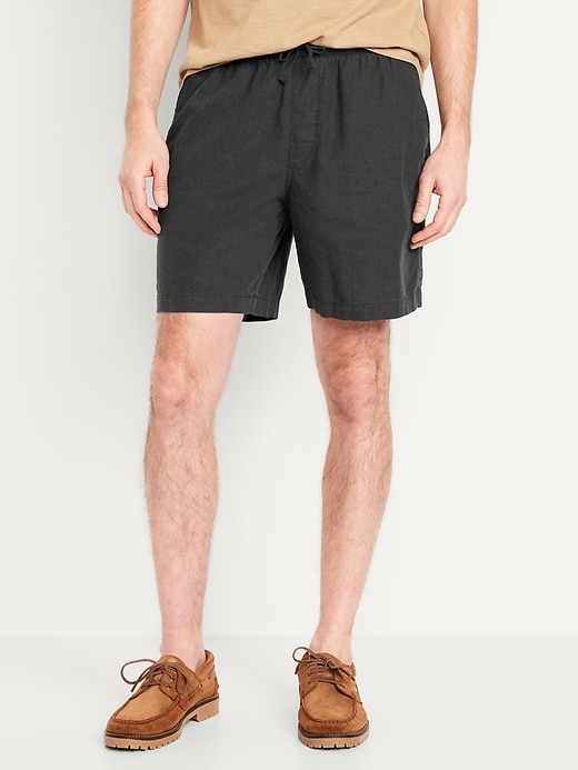 L'image numéro 1 présente Short de jogging en mélange de lin pour Homme, entrejambe de 18 cm