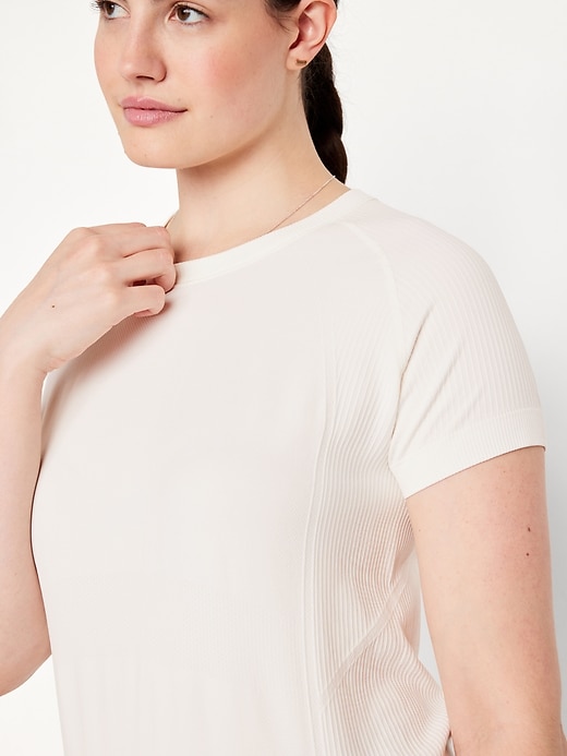 Image number 4 showing, Seamless T-Shirt