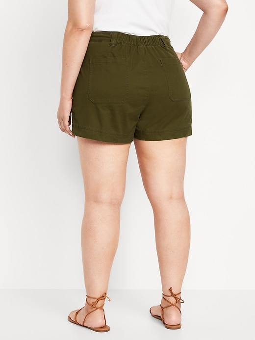 L'image numéro 8 présente Short Chino authentique à taille haute, entrejambe de 9 cm