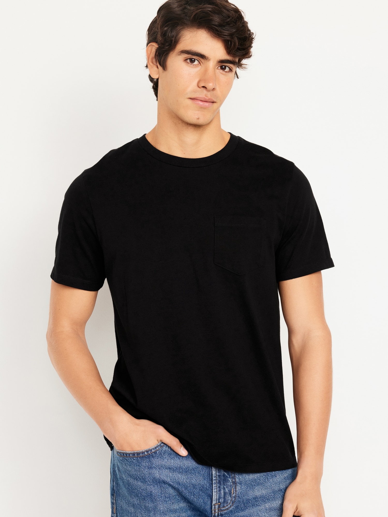 Crew neck t shirt with clearance pocket