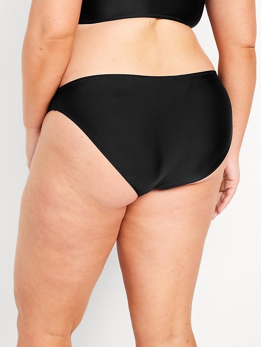 L'image numéro 8 présente Culotte de bikini classique à taille basse pour Femme