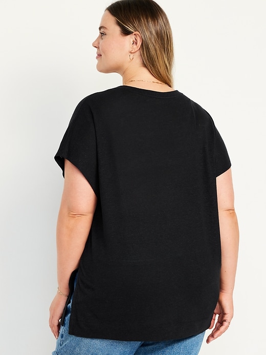 Image number 8 showing, Oversized Linen-Blend Tunic T-Shirt