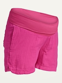 L'image numéro 2 présente Short de maternité à taille rabattable, entrejambe de 7,5 cm