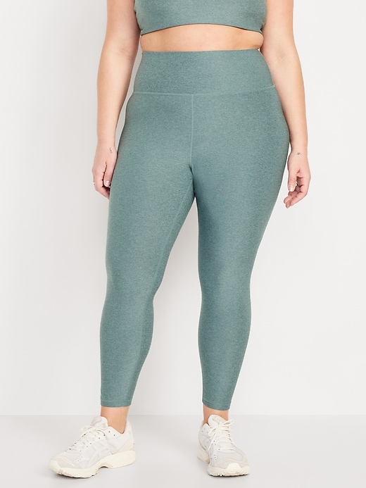 L'image numéro 7 présente Legging Cloud+ à taille très haute longueur 7/8 pour Femme