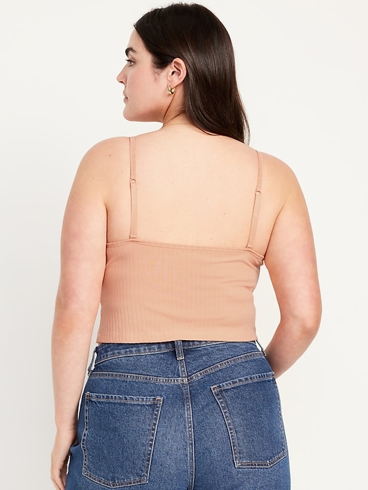 L'image numéro 6 présente Camisole ajustée ultra-courte en tricot côtelé