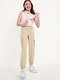 Voir une image plus grande du produit 3 de 4. Pantalon de jogging cargo StretchTech à taille haute pour Fille