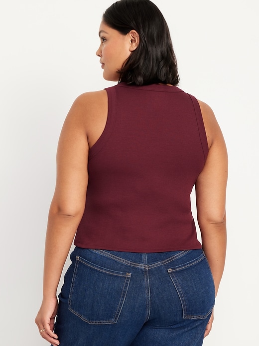 L'image numéro 8 présente Camisole courte moulante