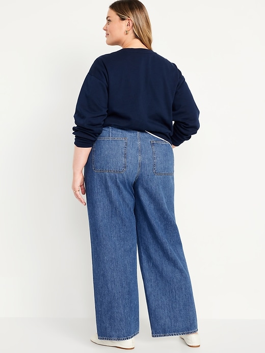 L'image numéro 8 présente Jean tailleur à jambe large et taille haute