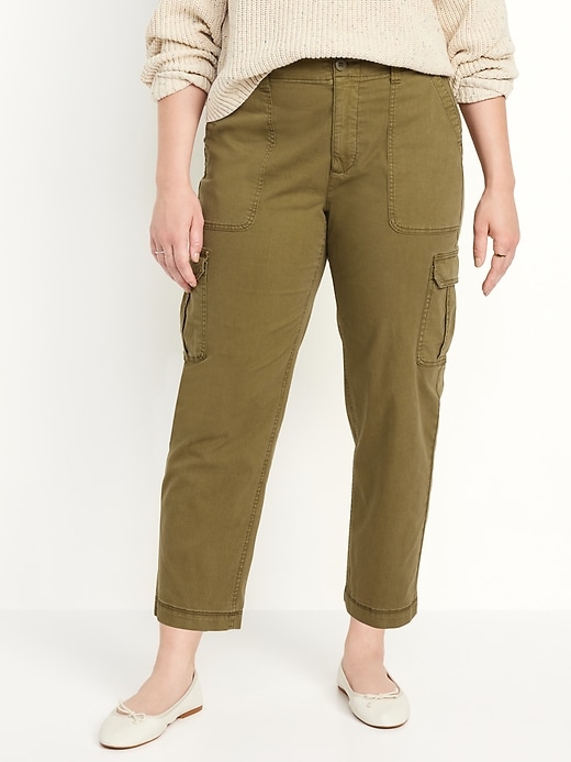 L'image numéro 5 présente Pantalon cargo chino authentique à taille haute