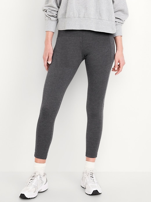 Voir une image plus grande du produit 1 de 8. Legging à taille haute avec poches latérales longueur 7/8