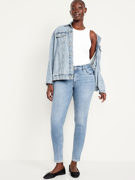 L'image numéro 5 présente Jean Rockstar super ajusté à taille mi-basse