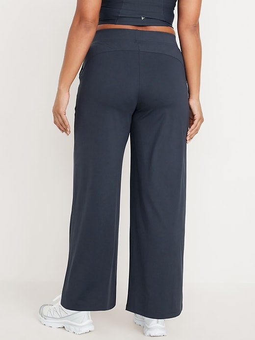 L'image numéro 5 présente Pantalon de tailleur PowerSoft à taille haute