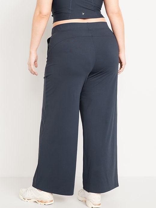 L'image numéro 7 présente Pantalon de tailleur PowerSoft à taille haute