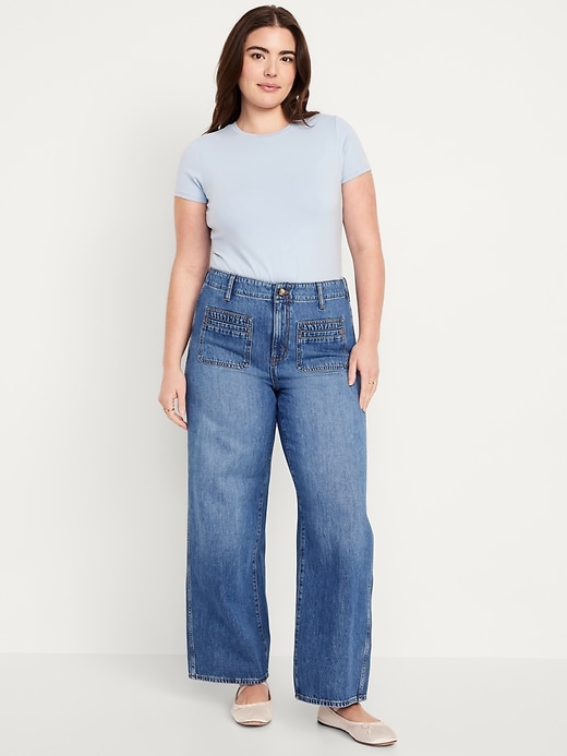 L'image numéro 5 présente Jean tailleur à jambe large et taille haute