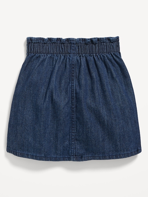 Voir une image plus grande du produit 2 de 3. Jupe en denim boutonnée à l’avant avec poche en cœur pour toute-petite fille