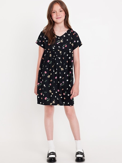 Voir une image plus grande du produit 1 de 3. Robe ample en crêpe à manches courtes pour fille