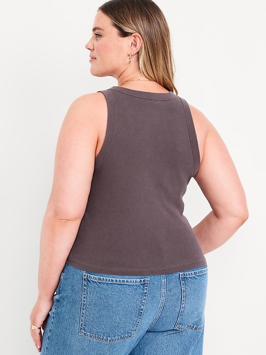 L'image numéro 8 présente Camisole courte moulante pour Femme