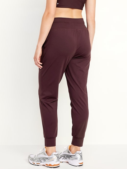 L'image numéro 5 présente Pantalon de jogging PowerSoft à couture et à taille haute