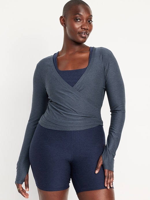 Image number 5 showing, CloudMotion Wrap-Front Top