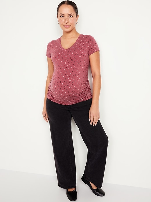 Image number 8 showing, Maternity V-Neck T-Shirt