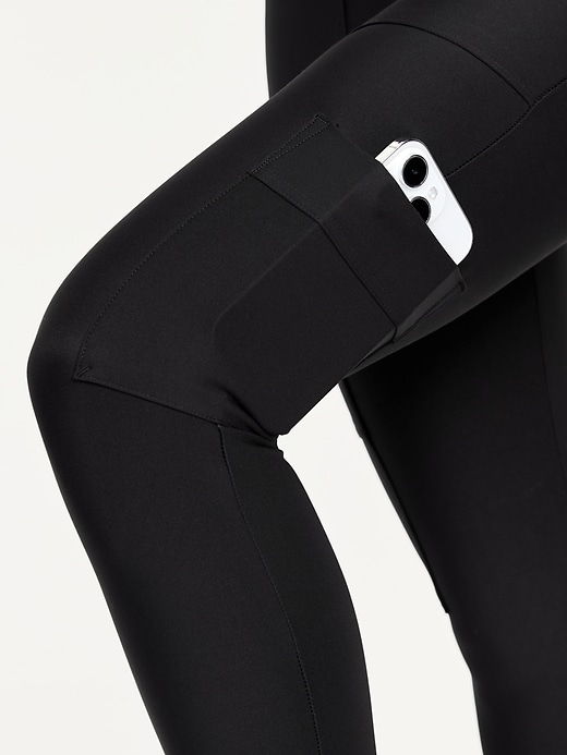 L'image numéro 3 présente Legging cargo PowerSoft à taille haute longueur 7/8