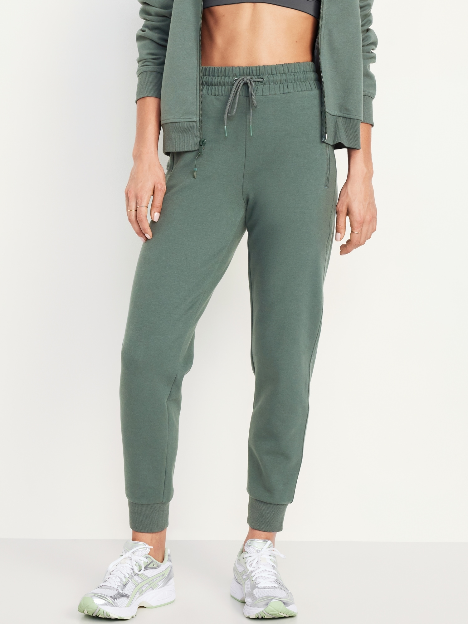 High-Waisted Dynamic Fleece Joggers