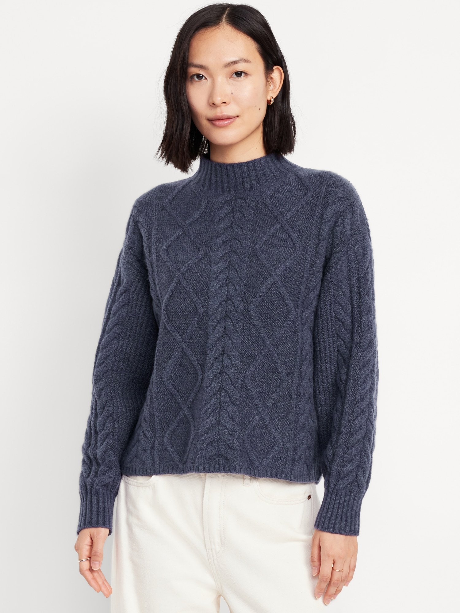 SoSoft Crop Cable-Knit Sweater